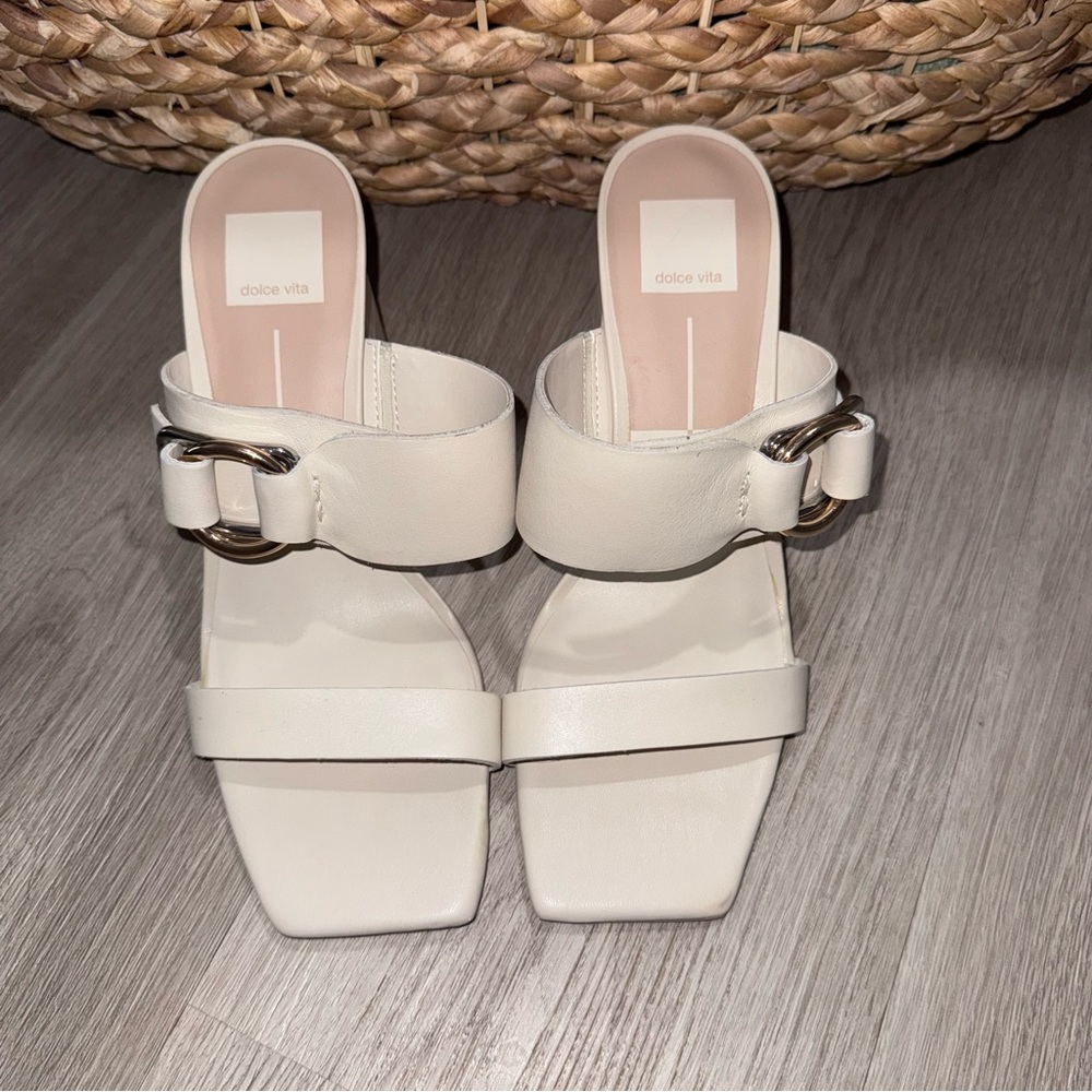 New Dolce Vita Elegant Cream Women's Heels - Picture 3 of 8